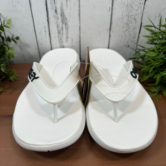 Oakley Men's B1B Flip Flop White Sandals Size 12 - Picture 4 of 8